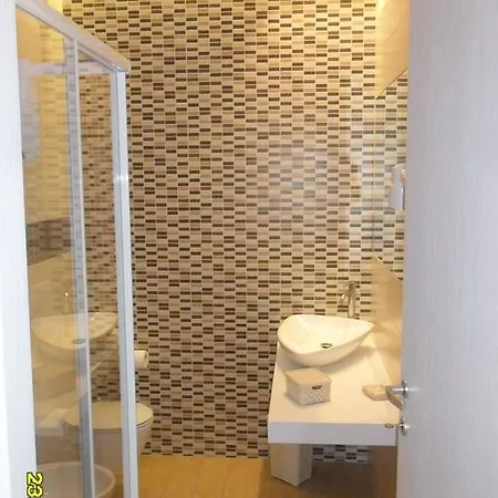 Guest house Location Lory 2*