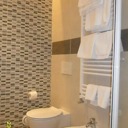 Guest house Location Lory 2*